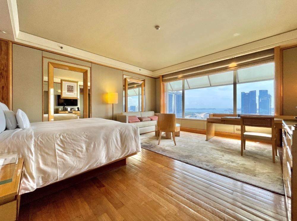 The Ritz Carlton Singapore Deluxe Room